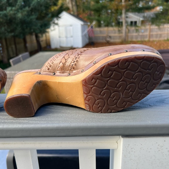 UGG Viveca heeled clog whipstitch leather shearling studded mule/clog Size 10 - Picture 5 of 9